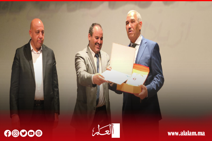 عامل إقليم أزيلال ينوه بالنتائج الإيجابية لأبطال جمعية أشبال تامدة لألعاب القوى وقريبا إحداث مركز بقيمة 15 مليار سنتيم عامل إقليم أزيلال ينوه بالنتائج الإيجابية لأبطال جمعية أشبال تامدة لألعاب القوى وقريبا إحداث مركز بقيمة 15 مليار سنتيم