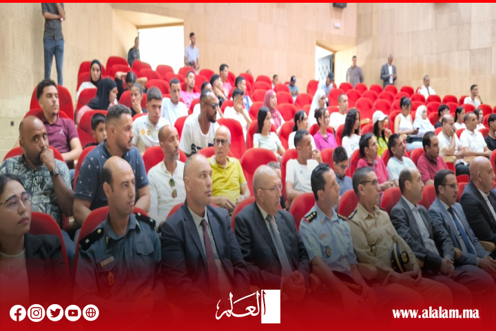 عامل إقليم أزيلال ينوه بالنتائج الإيجابية لأبطال جمعية أشبال تامدة لألعاب القوى وقريبا إحداث مركز بقيمة 15 مليار سنتيم عامل إقليم أزيلال ينوه بالنتائج الإيجابية لأبطال جمعية أشبال تامدة لألعاب القوى وقريبا إحداث مركز بقيمة 15 مليار سنتيم