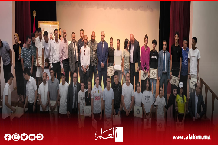 عامل إقليم أزيلال ينوه بالنتائج الإيجابية لأبطال جمعية أشبال تامدة لألعاب القوى وقريبا إحداث مركز بقيمة 15 مليار سنتيم عامل إقليم أزيلال ينوه بالنتائج الإيجابية لأبطال جمعية أشبال تامدة لألعاب القوى وقريبا إحداث مركز بقيمة 15 مليار سنتيم