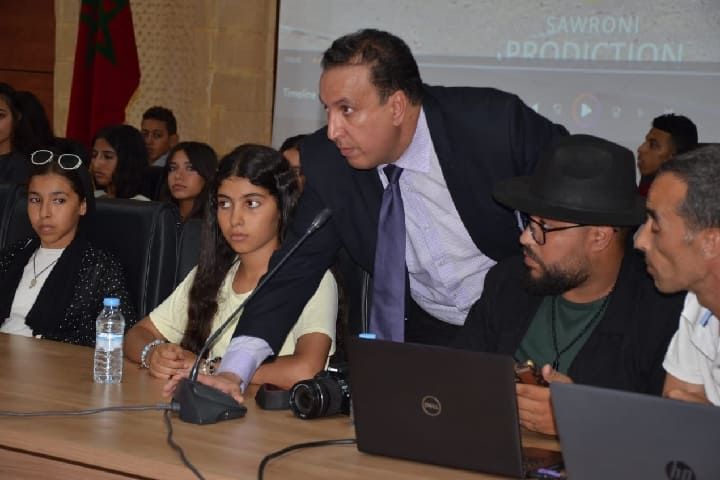 عامل سيدي قاسم يشرف على ورشة تفاعلية في إطار برنامج صوت الطفولة عامل سيدي قاسم يشرف على ورشة تفاعلية في إطار برنامج صوت الطفولة