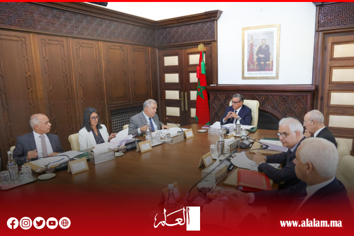 "أخنوش" يترأس الاجتماع الـ 11 للجنة البين وزارية المكلفة ببرنامج إعادة البناء والتأهيل العام للمناطق المتضررة من زلزال الحوز "أخنوش" يترأس الاجتماع الـ 11 للجنة البين وزارية المكلفة ببرنامج إعادة البناء والتأهيل العام للمناطق المتضررة من زلزال الحوز