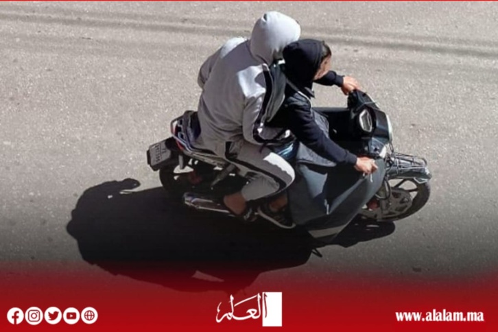 تارجيست: الأمن يحجز مخدرات على متن دراجة نارية تارجيست: الأمن يحجز مخدرات على متن دراجة نارية