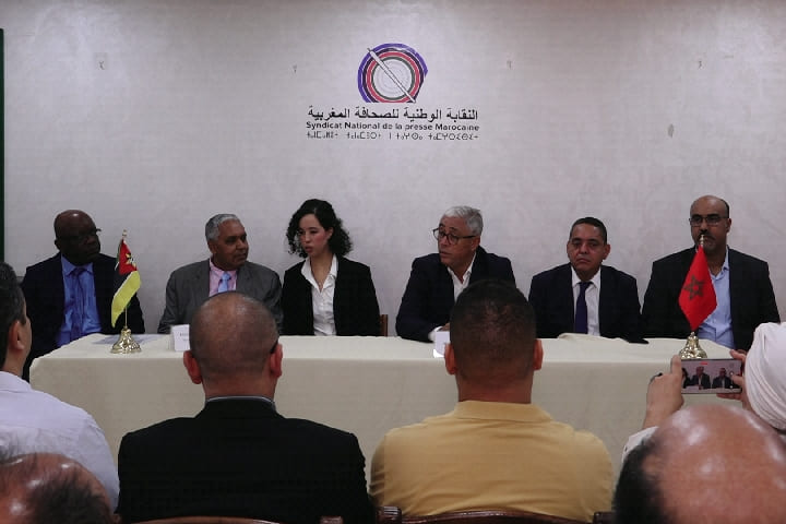 المغرب والموزمبيق يبرمان شراكة ثنائية في قطاع الصحافة المغرب والموزمبيق يبرمان شراكة ثنائية في قطاع الصحافة