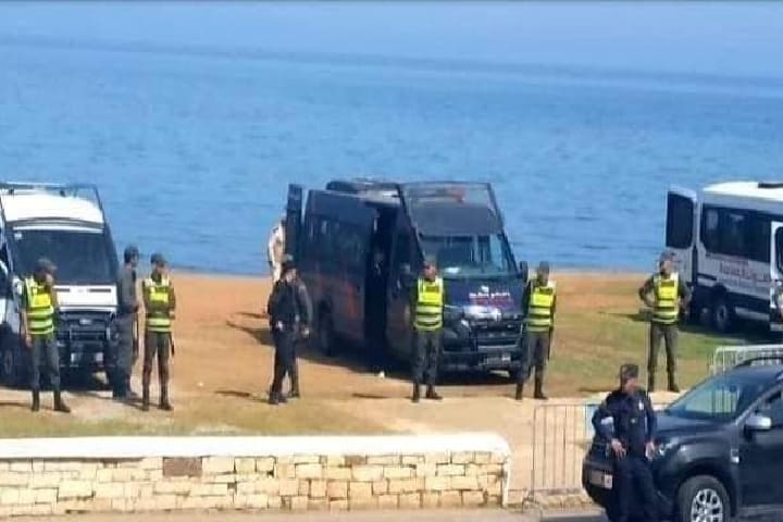 استعدادات استباقية لمختلف السلطات لوقف المغررين بالهجرة إلى سبتة المحتلة استعدادات استباقية لمختلف السلطات لوقف المغررين بالهجرة إلى سبتة المحتلة