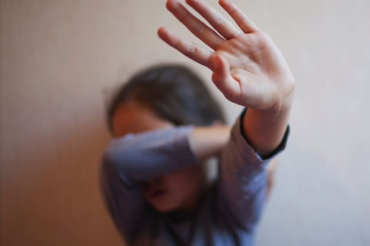اغتصاب قاصر من طرف ثلاثة مسنين ينتج عنه حمل بقلعة السراغنة.. اغتصاب قاصر من طرف ثلاثة مسنين ينتج عنه حمل بقلعة السراغنة..
