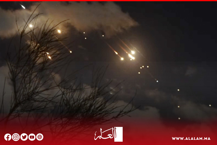 إيران تقصف إسرائيل وتهدد باستهداف "كل البنى التحتية" لها إيران تقصف إسرائيل وتهدد باستهداف "كل البنى التحتية" لها