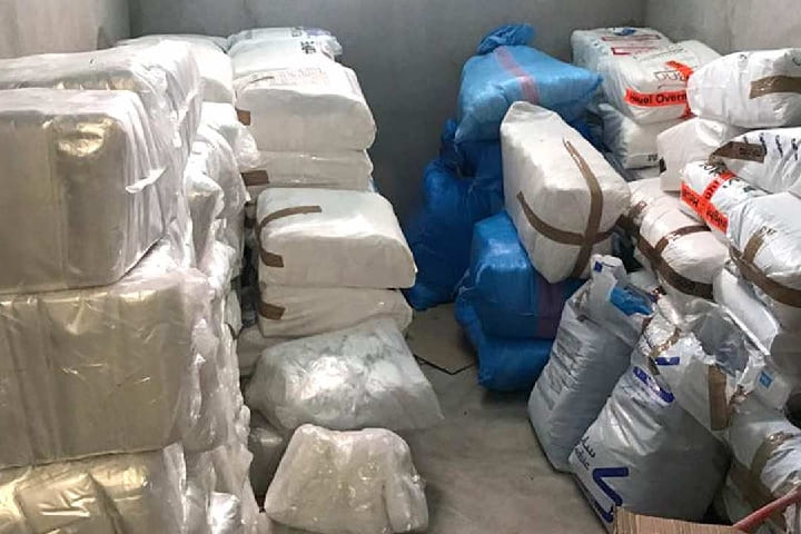حجز 3 أطنان من الأكياس البلاستيكية بمدخل أكادير حجز 3 أطنان من الأكياس البلاستيكية بمدخل أكادير