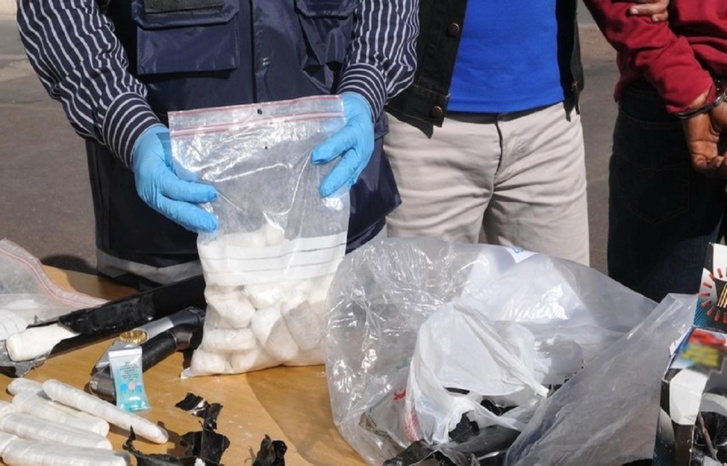 حجز كميات هامة من الكوكايين في طنجة ومعبر الكركارات حجز كميات هامة من الكوكايين في طنجة ومعبر الكركارات