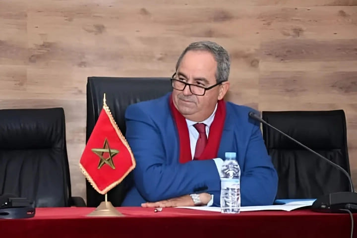 ميداوي يباشر عمله الجديد بالجلوس مع طلبة الطب والصيدلة ميداوي يباشر عمله الجديد بالجلوس مع طلبة الطب والصيدلة