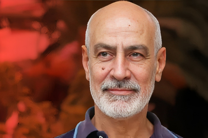 الإفراج عن فؤاد عبد المومني واستمرار متابعته بـ"نشر ادعاءات كاذبة" الإفراج عن فؤاد عبد المومني واستمرار متابعته بـ"نشر ادعاءات كاذبة"