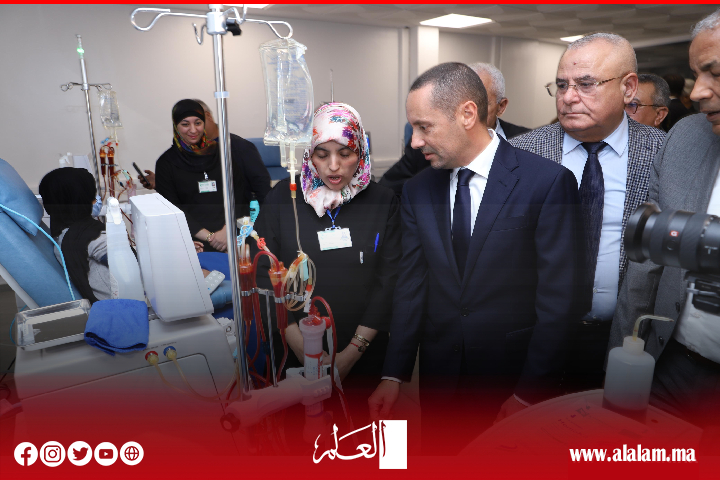 وزير الصحة يشرف على إعطاء انطلاقة خدمات مركز لتصفية الدم في الدار البيضاء وزير الصحة يشرف على إعطاء انطلاقة خدمات مركز لتصفية الدم في الدار البيضاء
