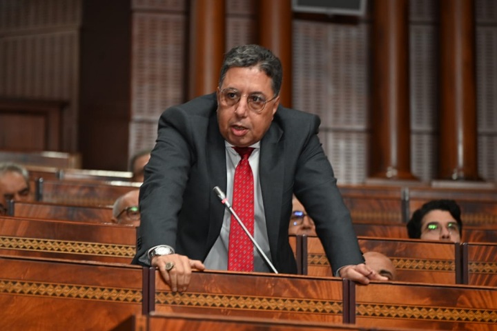 برلماني: الأساتذة الجامعيون رهائن والجامعات تتعرض للتخريب برلماني: الأساتذة الجامعيون رهائن والجامعات تتعرض للتخريب