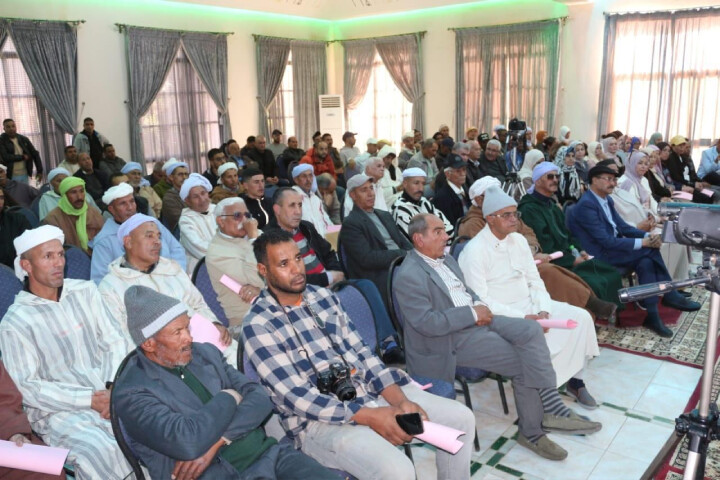 عزيز هيلالي يترأس اجتماع المجلس الإقليمي لحزب الاستقلال ببوعرفة عزيز هيلالي يترأس اجتماع المجلس الإقليمي لحزب الاستقلال ببوعرفة