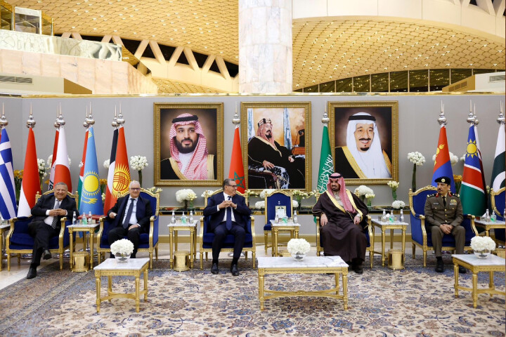 عزيز أخنوش مرفوقا بنزار بركة يمثل جلالة الملك في قمة "المياه الواحدة" بالرياض عزيز أخنوش مرفوقا بنزار بركة يمثل جلالة الملك في قمة "المياه الواحدة" بالرياض