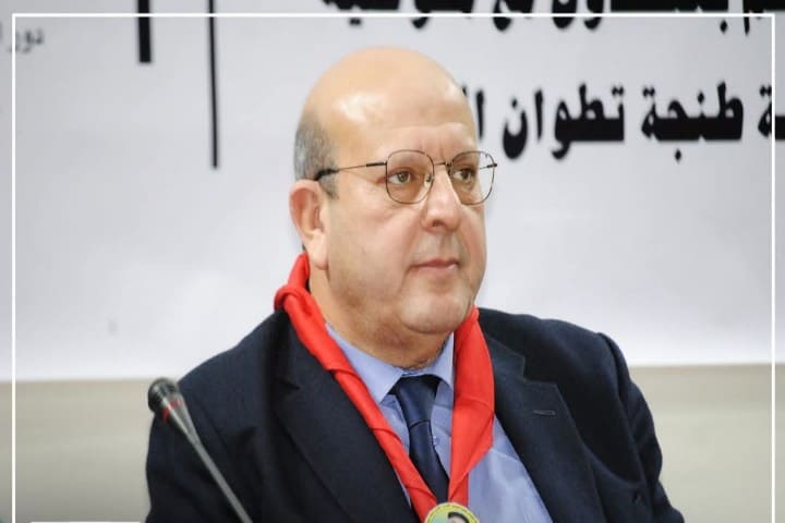 الوزير عبد الجبار الرشيدي في ندوة حول تأهيل القيادات المدنية بالعرائش الوزير عبد الجبار الرشيدي في ندوة حول تأهيل القيادات المدنية بالعرائش