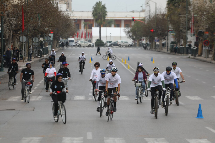 "لنتحرك من أجل نمط حياة سليم" شعار النسخة الأولى من تظاهرة "القنيطرة على الدراجة" "لنتحرك من أجل نمط حياة سليم" شعار النسخة الأولى من تظاهرة "القنيطرة على الدراجة"