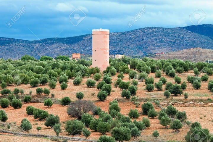 غموض يلف العثور على جثة ببرج مائي في مدينة خريبكة غموض يلف العثور على جثة ببرج مائي في مدينة خريبكة