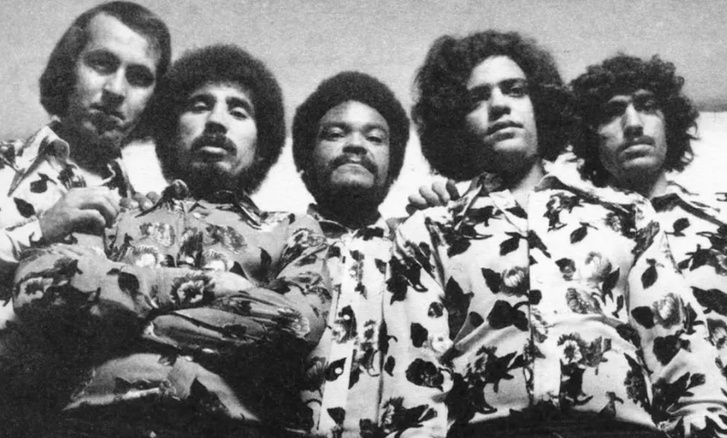 مجموعة ناس الغيوان تحتفي بموروثها الفني بإصدار كتاب جديد وتنظيم حفل مميز في باريس مجموعة ناس الغيوان تحتفي بموروثها الفني بإصدار كتاب جديد وتنظيم حفل مميز في باريس