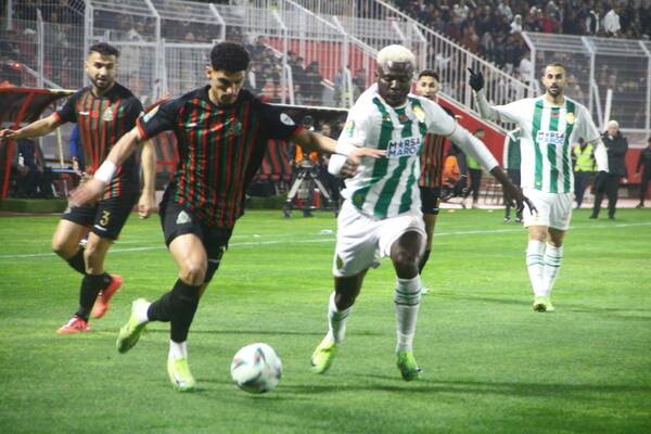 تعادل مثير يمنح الجيش الملكي بطاقة ربع دوري الأبطال على حساب الرجاء تعادل مثير يمنح الجيش الملكي بطاقة ربع دوري الأبطال على حساب الرجاء
