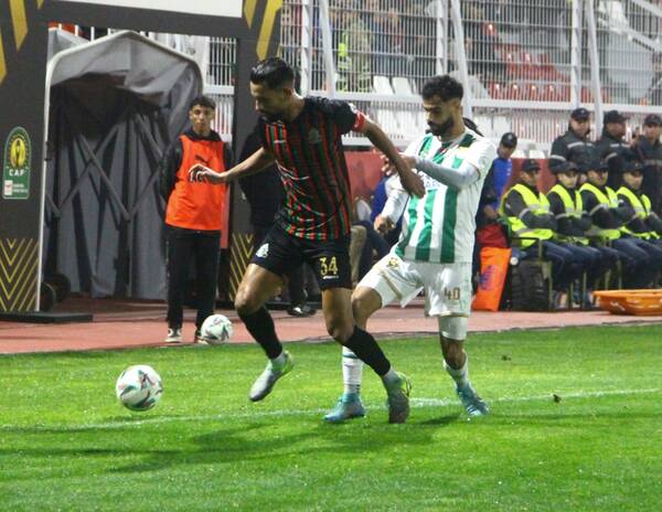 تعادل مثير يمنح الجيش الملكي بطاقة ربع دوري الأبطال على حساب الرجاء تعادل مثير يمنح الجيش الملكي بطاقة ربع دوري الأبطال على حساب الرجاء