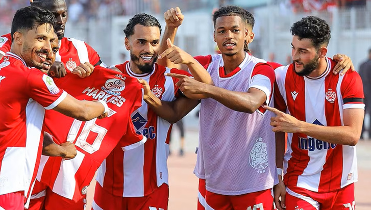الوداد يسعى لتعزيز انتصاراته على حساب الدفاع الجديدي الوداد يسعى لتعزيز انتصاراته على حساب الدفاع الجديدي