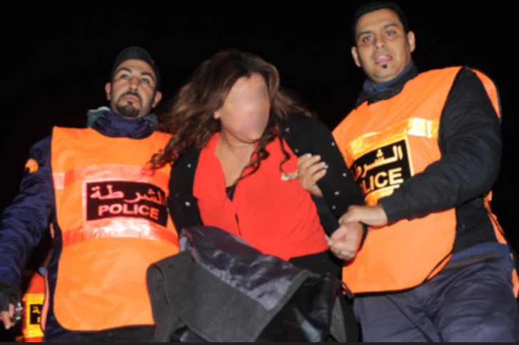 توقيف "تيكتوكر" شهيرة بتهمة الإخلال بالحياء العام توقيف "تيكتوكر" شهيرة بتهمة الإخلال بالحياء العام