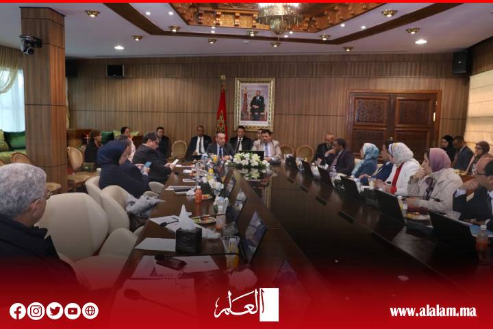 بالإجماع.. مجلس المستشارين يصادق على مشروع قانون يتعلق بمدونة الأدوية والصيدلة بالإجماع.. مجلس المستشارين يصادق على مشروع قانون يتعلق بمدونة الأدوية والصيدلة