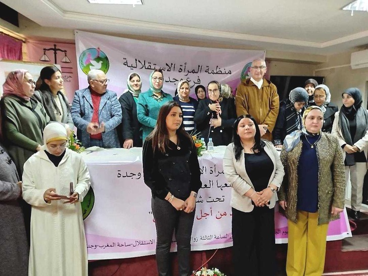 خديجة الزومي تترأس الجمع العام لمنظمة المرأة الاستقلالية بوجدة خديجة الزومي تترأس الجمع العام لمنظمة المرأة الاستقلالية بوجدة