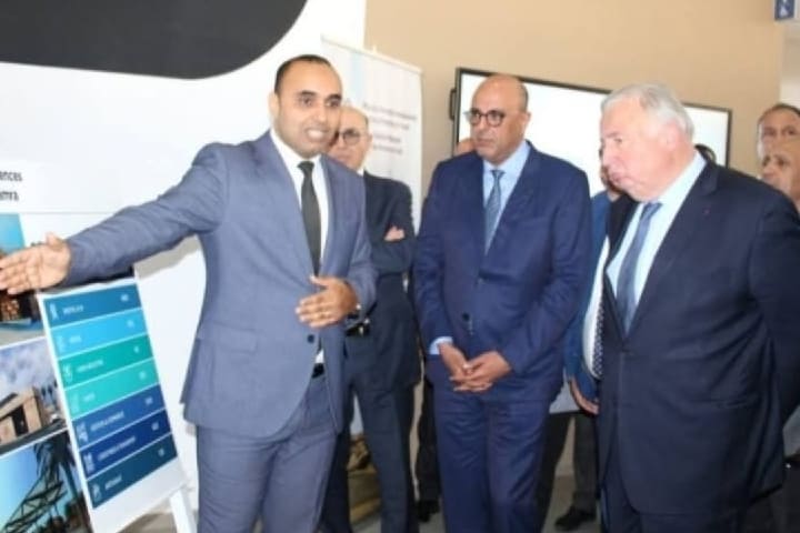 رئيس مجلس الشيوخ الفرنسي يثمن تجربة مدينة  المهن والكفاءات بالعيون رئيس مجلس الشيوخ الفرنسي يثمن تجربة مدينة  المهن والكفاءات بالعيون