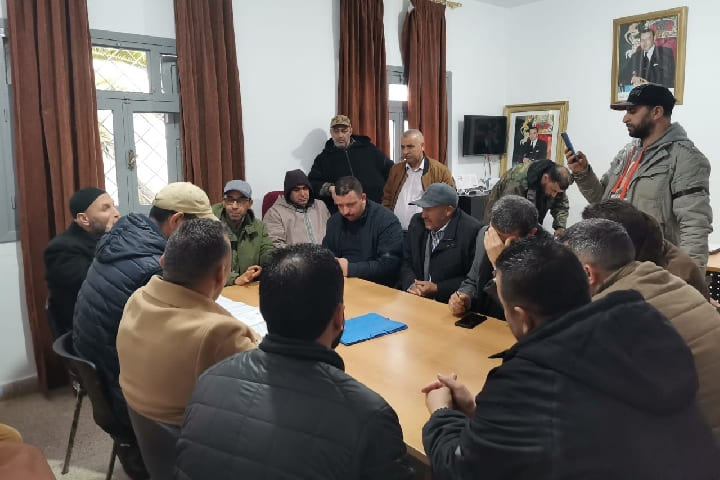 مهنيّو سوق الجملة بتطوان يطالبون بإنصافهم بعد كارثة الحريق مهنيّو سوق الجملة بتطوان يطالبون بإنصافهم بعد كارثة الحريق
