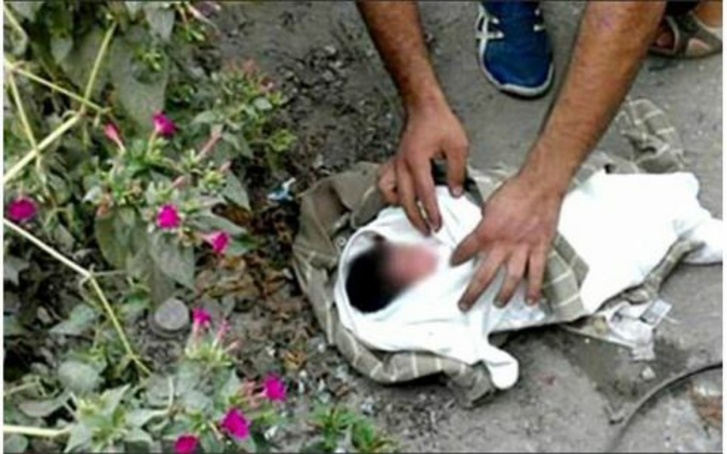 مؤلم.. العثور على رضيع حديث الولادة قرب مسجد بمريرت مؤلم.. العثور على رضيع حديث الولادة قرب مسجد بمريرت