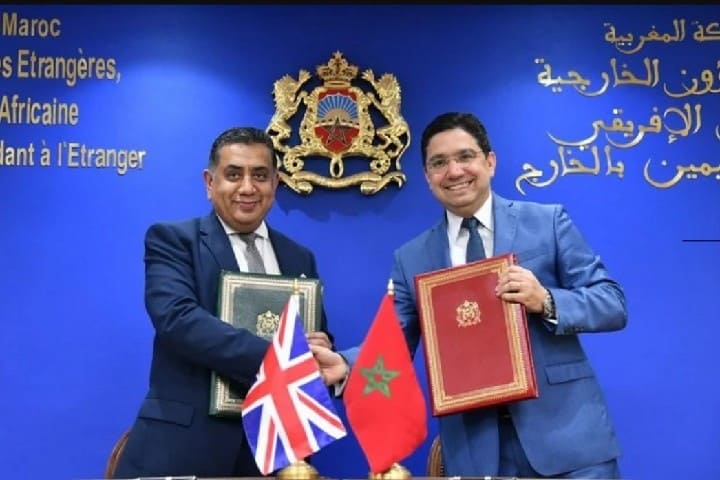 بريطانيا تؤكد حرية شركاتها في الاستثمار بالصحراء المغربية بريطانيا تؤكد حرية شركاتها في الاستثمار بالصحراء المغربية