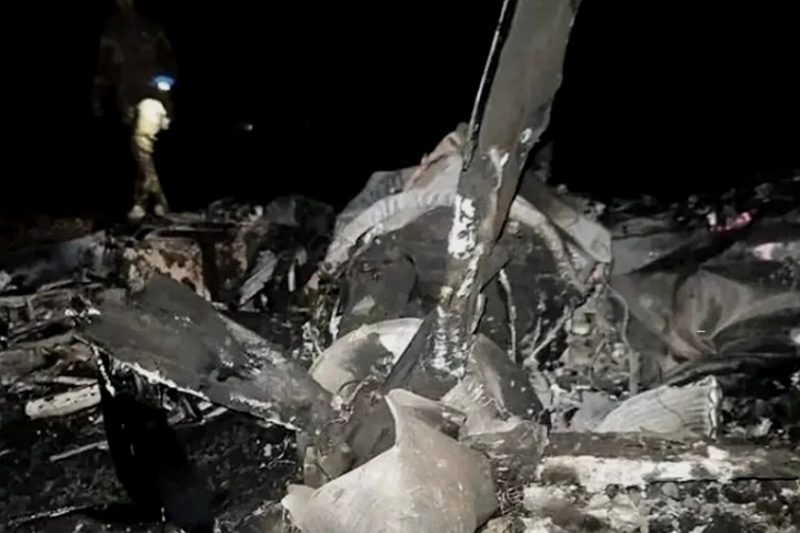 مالي تتهم الجزائر بإسقاط طائرة تابعة لها وتعلن استدعاء سفيرها مالي تتهم الجزائر بإسقاط طائرة تابعة لها وتعلن استدعاء سفيرها