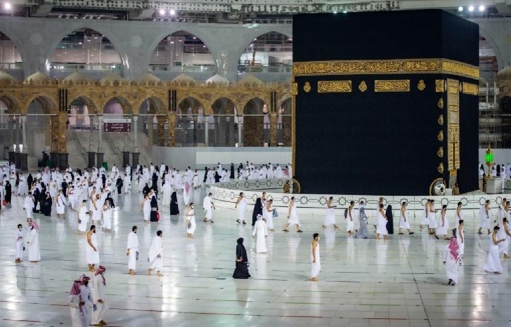 مغاربة عالقون في السعودية بدون غذاء أو دواء وسط تدهور صحي ونفسي خطير مغاربة عالقون في السعودية بدون غذاء أو دواء وسط تدهور صحي ونفسي خطير