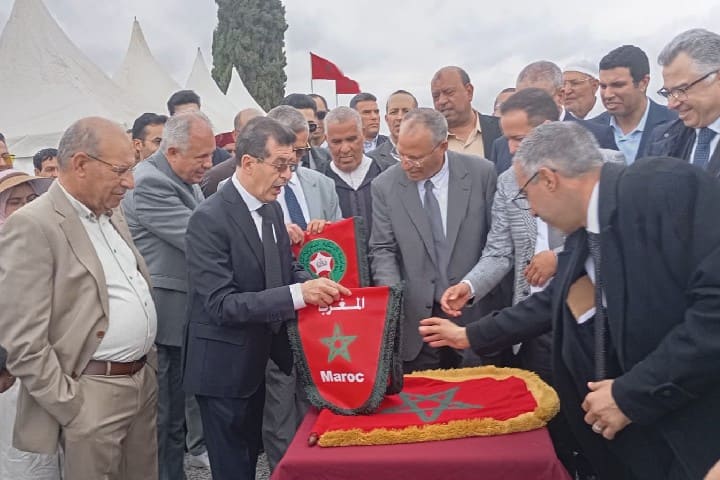 عامل إقليم العرائش يترأس مراسبم إطلاق أشغال المركز الفيدرالي لتكوين لاعبي كرة القدم بالقصر الكبير عامل إقليم العرائش يترأس مراسبم إطلاق أشغال المركز الفيدرالي لتكوين لاعبي كرة القدم بالقصر الكبير