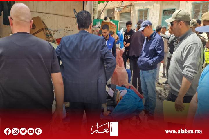 الحسيمة: حملة لتحرير الملك العمومي تعيد النظام إلى شوارع المدينة الحسيمة: حملة لتحرير الملك العمومي تعيد النظام إلى شوارع المدينة