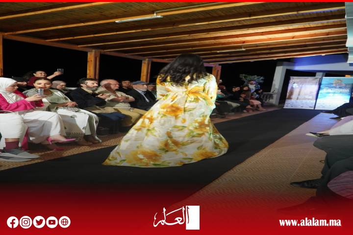ألوان القفطان تزيّن ليالي الحسيمة السينمائية في عرض مبهر للأناقة المغربية ألوان القفطان تزيّن ليالي الحسيمة السينمائية في عرض مبهر للأناقة المغربية