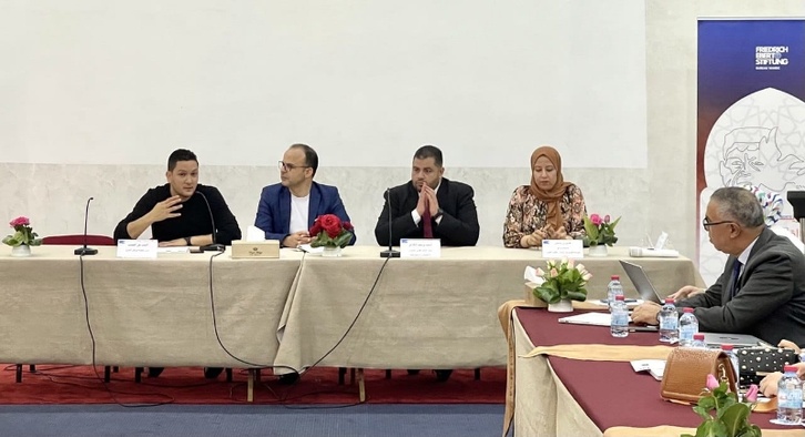 المركز المغربي للشباب والتحولات وبشراكة مع جمعية مواطن الشارع يطرحان للنقاش أولويات وتحديات الشباب المغربي المركز المغربي للشباب والتحولات وبشراكة مع جمعية مواطن الشارع يطرحان للنقاش أولويات وتحديات الشباب المغربي