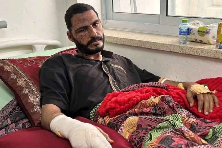 العدوان الصهيوني يواصل جرائمه ضد الصحافيين ويغتال حسن اصليح العدوان الصهيوني يواصل جرائمه ضد الصحافيين ويغتال حسن اصليح