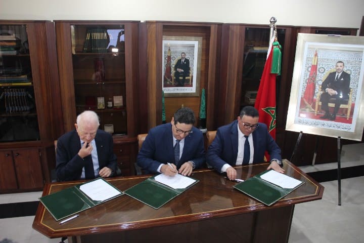 وزارة النقل واللوجيستيك توقع ثلاث شراكات نوعية مع مؤسسة البحث والتطوير والابتكار في العلوم والهندسة وزارة النقل واللوجيستيك توقع ثلاث شراكات نوعية مع مؤسسة البحث والتطوير والابتكار في العلوم والهندسة