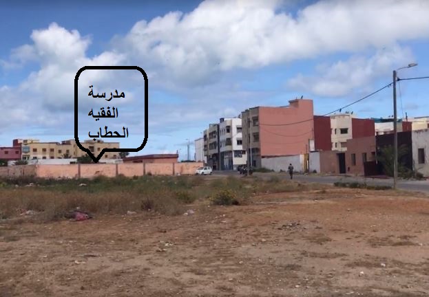 الجديدة: تحويل فضاء بيع الأسماك بالجملة إلى جوار مؤسسة تعليمية يثير القلق الجديدة: تحويل فضاء بيع الأسماك بالجملة إلى جوار مؤسسة تعليمية يثير القلق