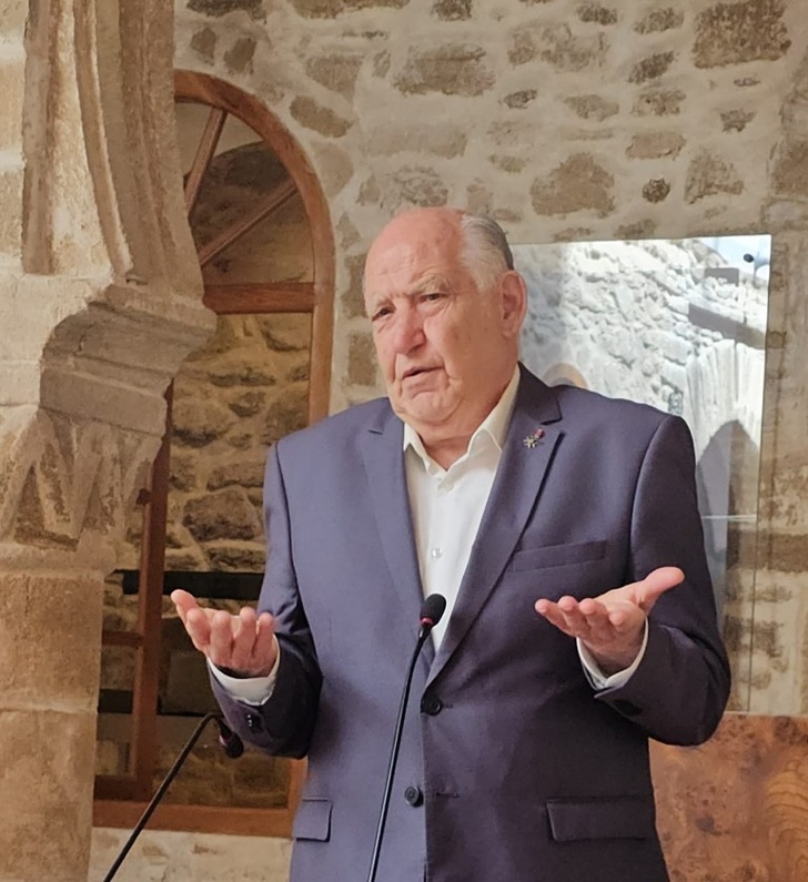 في ختام ملتقى النزعة الخطية.. بناني يُعيد الاعتبار للفن ويُحذر من استسهال الحداثة في ختام ملتقى النزعة الخطية.. بناني يُعيد الاعتبار للفن ويُحذر من استسهال الحداثة