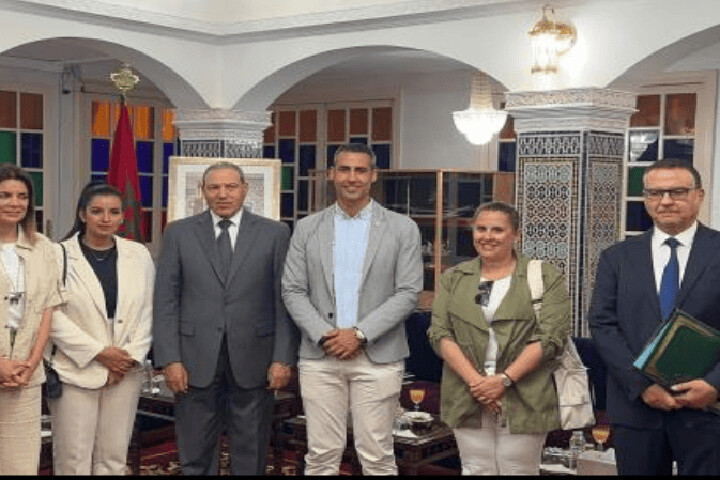 خلال لقائه بوالي العيون وعامل بوجدور: خلال لقائه بوالي العيون وعامل بوجدور: