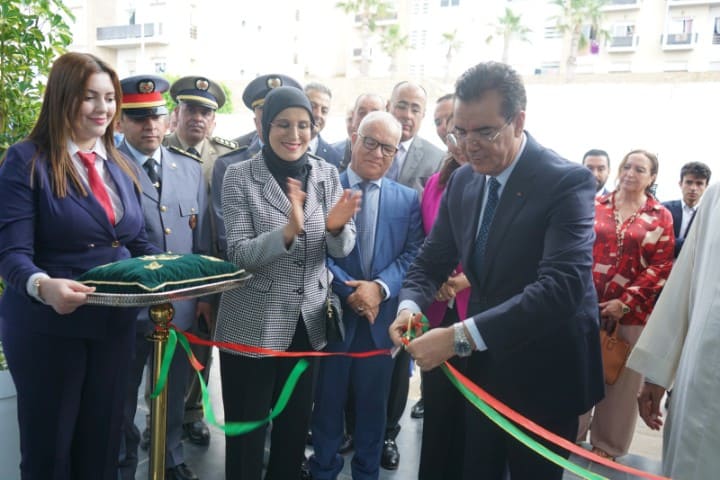 عامل الحسيمة يشرف على تدشين فضاء مبادرات الشباب والنساء عامل الحسيمة يشرف على تدشين فضاء مبادرات الشباب والنساء