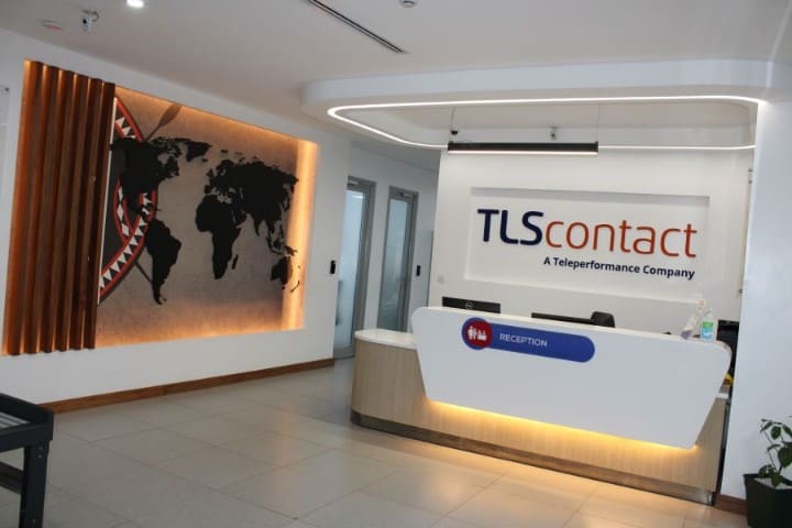 افتتاح مركز منح التأشيرة الفرنسية من العيون.. تحول دبلوماسي واعتراف صريح بمغربية الصحراء افتتاح مركز منح التأشيرة الفرنسية من العيون.. تحول دبلوماسي واعتراف صريح بمغربية الصحراء