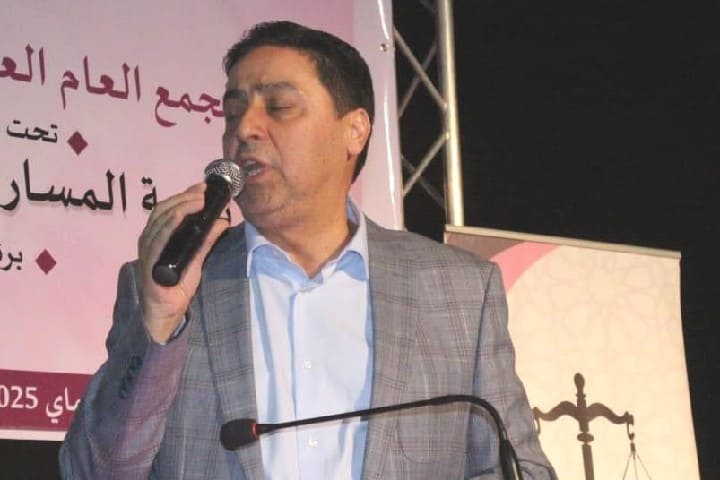 عمر حجيرة يترأس الجمع العام لتجديد مكاتب فروع الحزب بمدينة وجدة عمر حجيرة يترأس الجمع العام لتجديد مكاتب فروع الحزب بمدينة وجدة