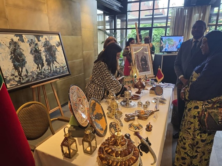 حصري من قلب بيرن.. السفارة المغربية تنقل نبض المملكة في يوم إفريقيا وتبرز حضور المغرب كفاعل قاري وديبلوماسي حصري من قلب بيرن.. السفارة المغربية تنقل نبض المملكة في يوم إفريقيا وتبرز حضور المغرب كفاعل قاري وديبلوماسي