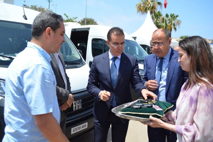 حافلات جديدة لتعزيز خدمات تصفية الدم بإقليم الحسيمة حافلات جديدة لتعزيز خدمات تصفية الدم بإقليم الحسيمة