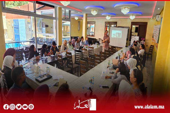 "الرقمنة"موضوع دورة تكوينية لفرع العصبة المغربية للتربية الأساسية ومحاربة الأمية بأزيلال "الرقمنة"موضوع دورة تكوينية لفرع العصبة المغربية للتربية الأساسية ومحاربة الأمية بأزيلال