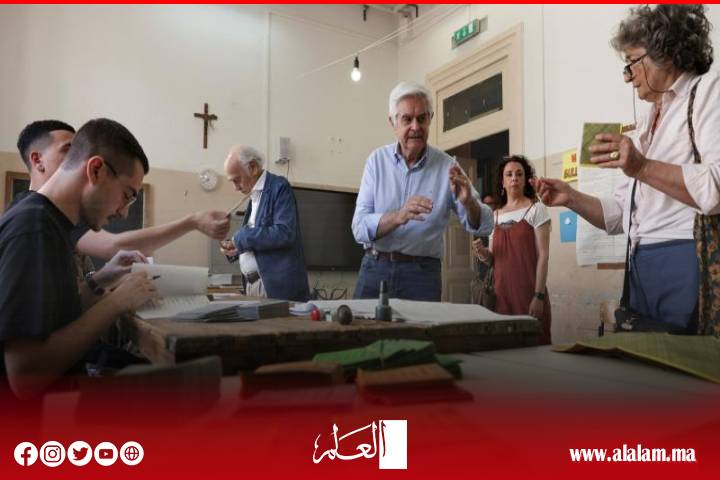 حصري من قلب إيطاليا.. صناديق مقفلة على الفراغ: استفتاء الجنسية الأصوات الغائبة عن إنقاذ وطنٍ يحتضر ببطء حصري من قلب إيطاليا.. صناديق مقفلة على الفراغ: استفتاء الجنسية الأصوات الغائبة عن إنقاذ وطنٍ يحتضر ببطء